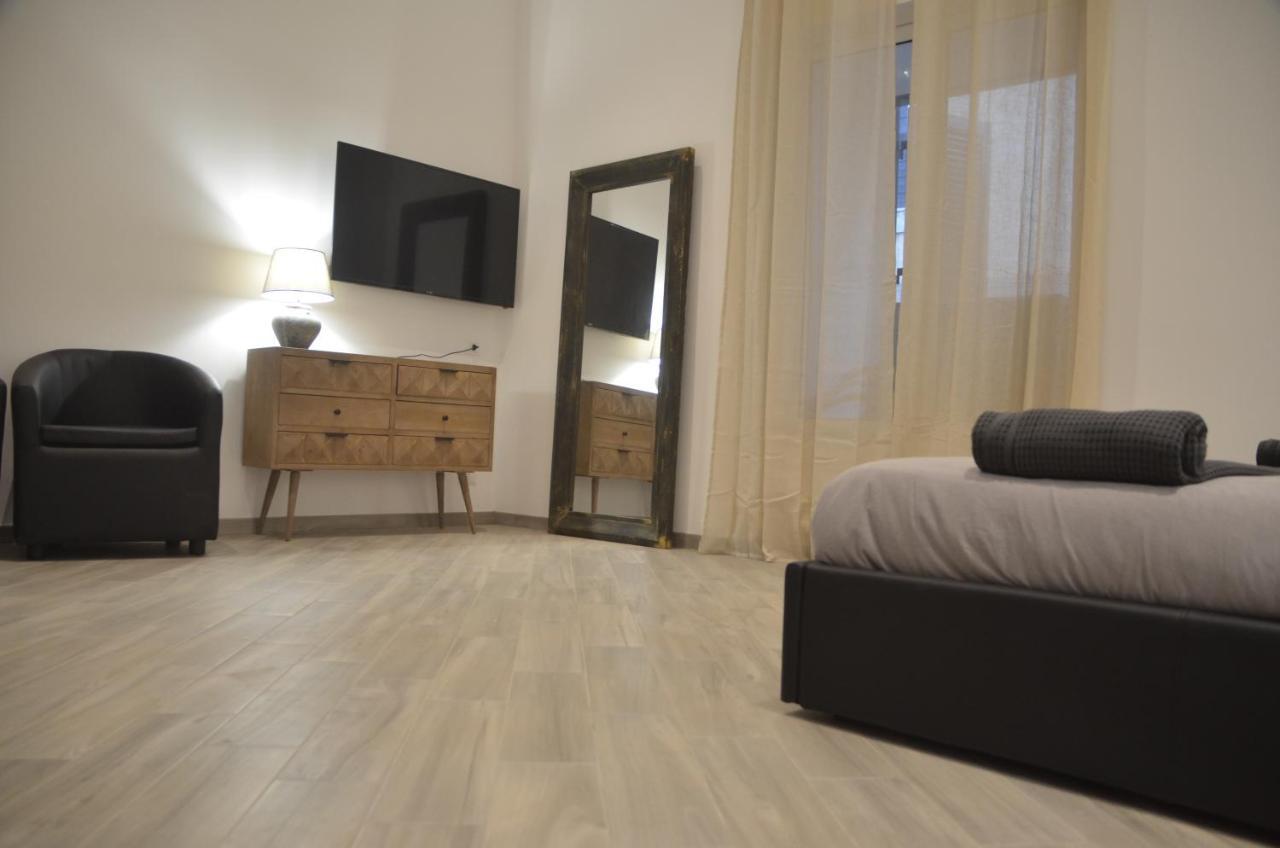 Navona 7 Suite Roma Esterno foto