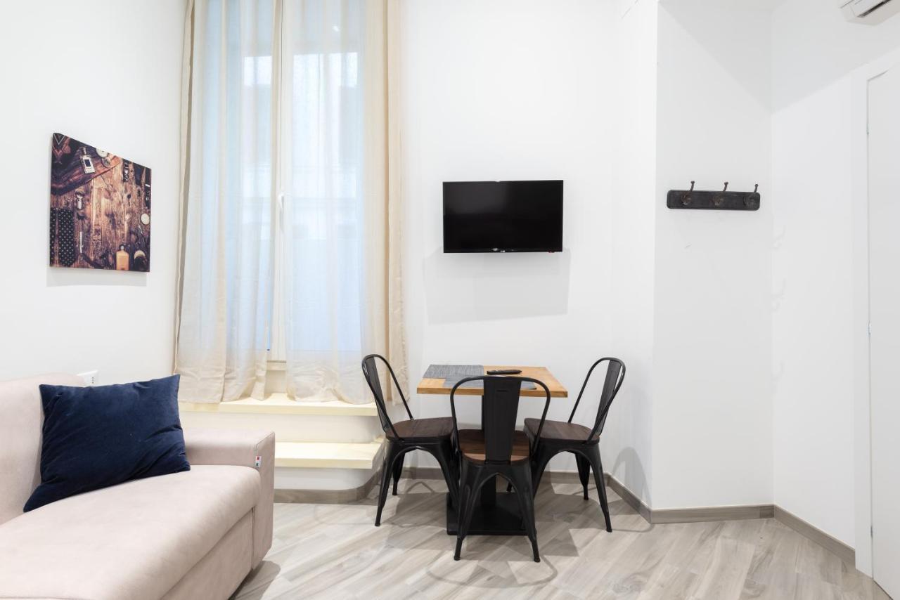 Navona 7 Suite Roma Esterno foto